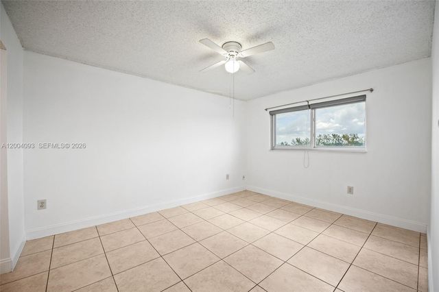 9915 W Okeechobee Rd 2-403, Hialeah Gardens, FL 33016