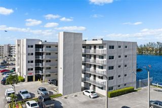 9915 W Okeechobee Rd 2-403, Hialeah Gardens, FL 33016