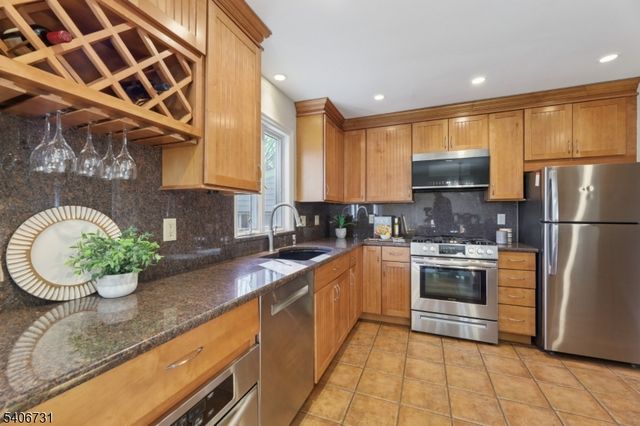 34 Ascot Way, Summit City, NJ 07901