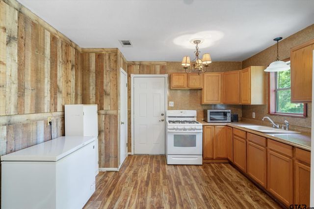 22229 State Highway 64, Canton, TX 75103