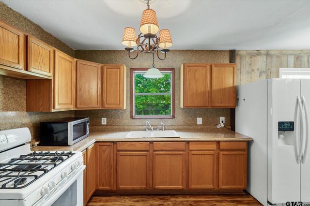 22229 State Highway 64, Canton, TX 75103