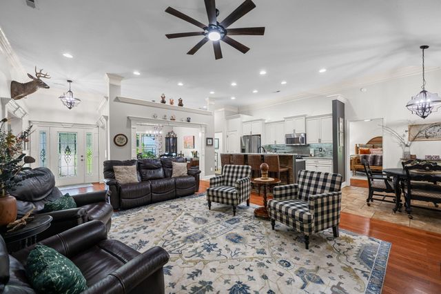 8879 Mckenzie Farm Drive, Ooltewah, TN 37363