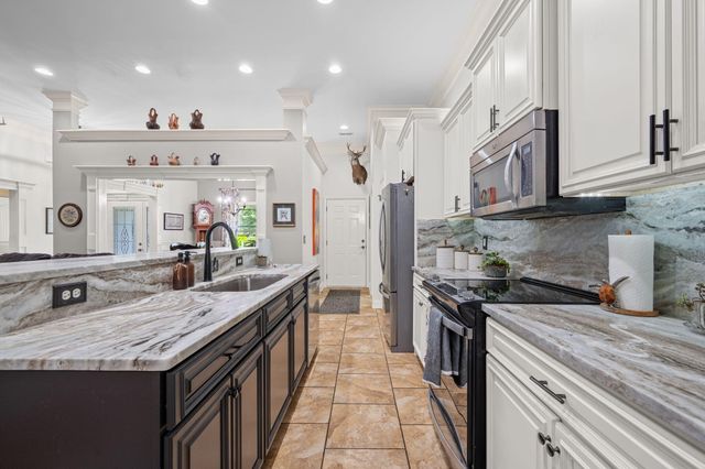 8879 Mckenzie Farm Drive, Ooltewah, TN 37363