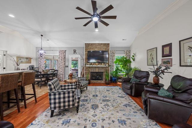 8879 Mckenzie Farm Drive, Ooltewah, TN 37363