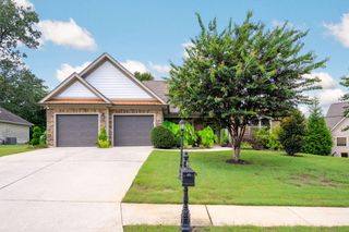 8879 Mckenzie Farm Drive, Ooltewah, TN 37363