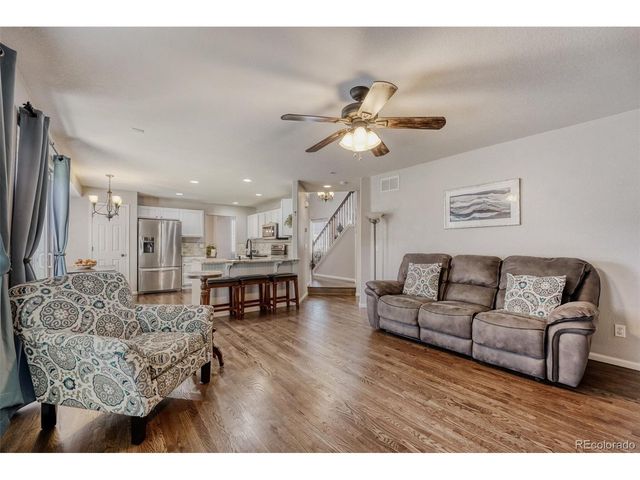 6086 S Ukraine St, Aurora, CO 80015