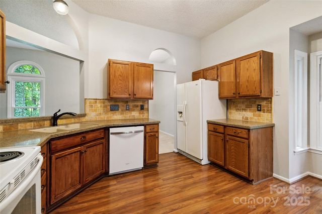 2303 Valleyview Drive, Charlotte, NC 28215