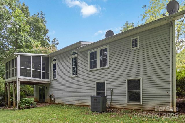 2303 Valleyview Drive, Charlotte, NC 28215
