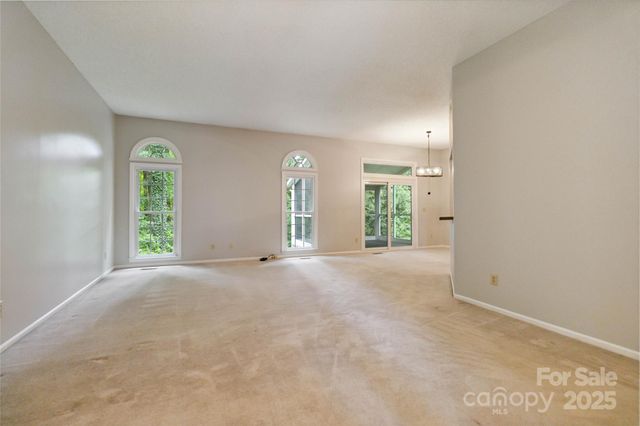 2303 Valleyview Drive, Charlotte, NC 28215