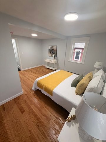 39 Howard St, Revere, MA 02151