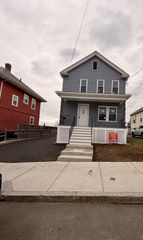 39 Howard St, Revere, MA 02151