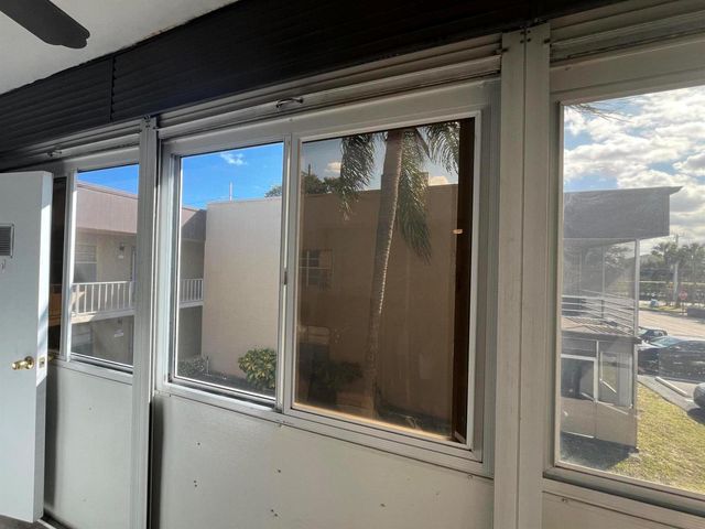 812 Burgundy Q, Delray Beach, FL 33484