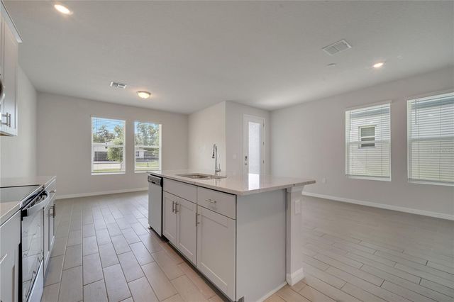 172 S ZUNI ROAD, St Cloud, FL 34771