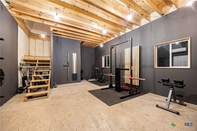 218 S Rio Grande Street, Lockhart, TX 78644