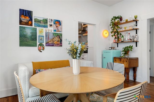 218 S Rio Grande Street, Lockhart, TX 78644