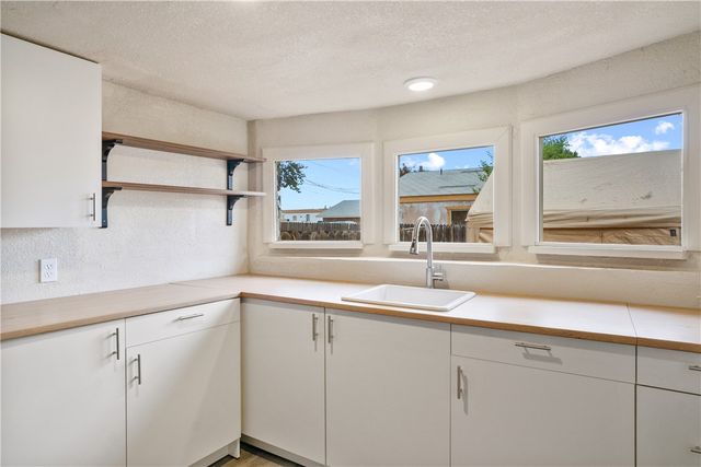 2485 E Carver Avenue, Kingman, AZ 86409