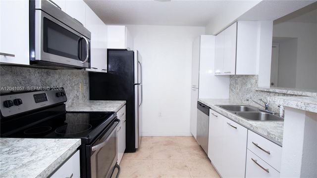15077 SW 103rd Ter 8110, Miami, FL 33196