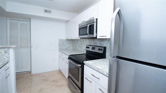 15077 SW 103rd Ter 8110, Miami, FL 33196