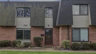 216 Moore Road 3K, Avon Lake, OH 44012