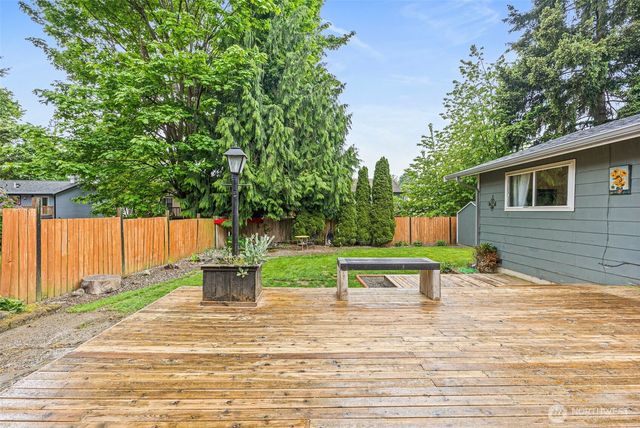 28717 15th Avenue S, Federal Way, WA 98003