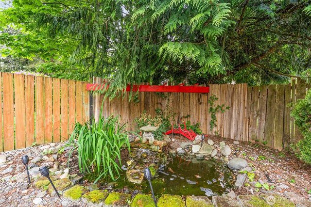 28717 15th Avenue S, Federal Way, WA 98003