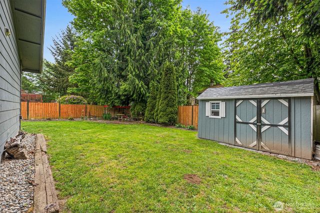 28717 15th Avenue S, Federal Way, WA 98003