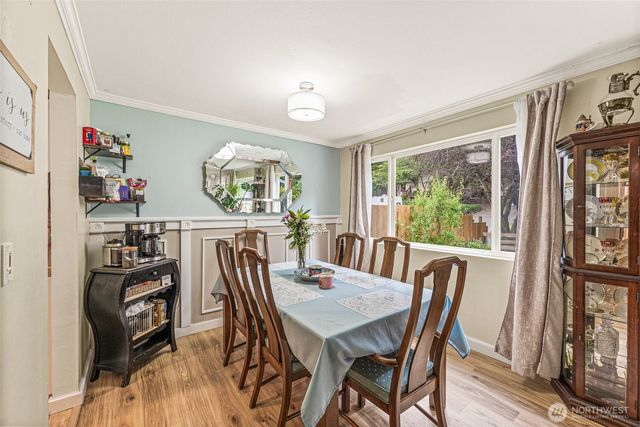 28717 15th Avenue S, Federal Way, WA 98003