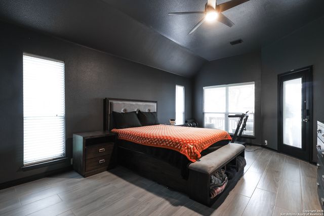 1615 Lookout Pt, San Antonio, TX 78260