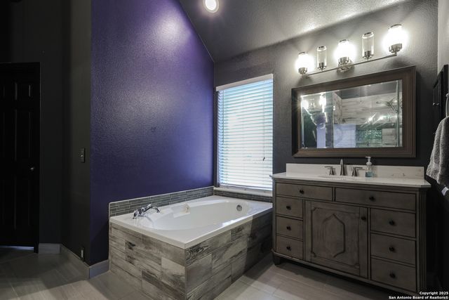 1615 Lookout Pt, San Antonio, TX 78260