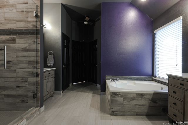 1615 Lookout Pt, San Antonio, TX 78260