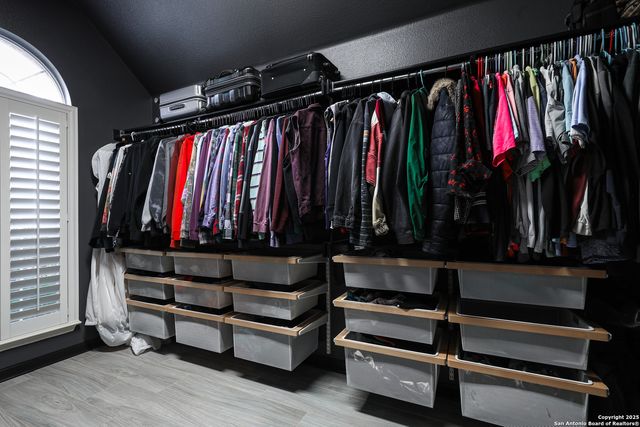 1615 Lookout Pt, San Antonio, TX 78260