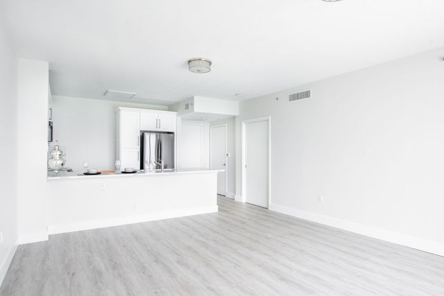 1551 N Flagler Drive 610, West Palm Beach, FL 33401