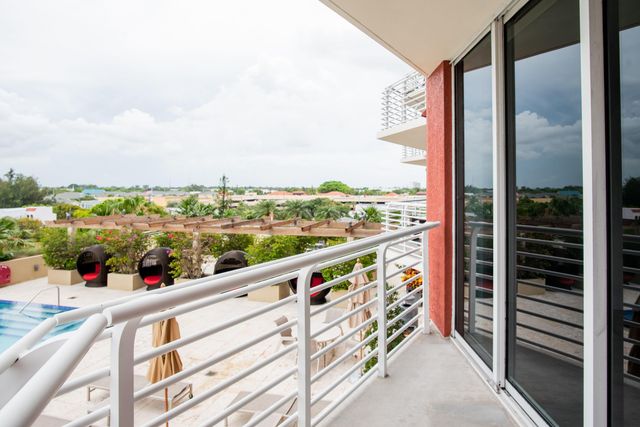 1551 N Flagler Drive 610, West Palm Beach, FL 33401