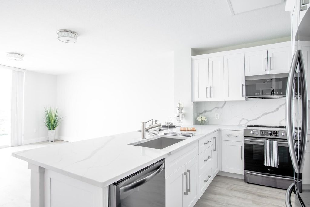 1551 N Flagler Drive 610, West Palm Beach, FL 33401