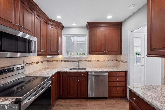 1602 MULBERRY RD, Flourtown, PA 19031