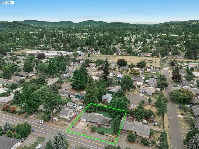 16732 Se MAIN St, Portland, OR 97233