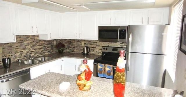 4361 Alexis Drive 333, Las Vegas, NV 89103