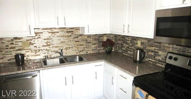 4361 Alexis Drive 333, Las Vegas, NV 89103
