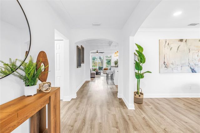 10819 SEMINOLE DRIVE N, St Petersburg, FL 33708