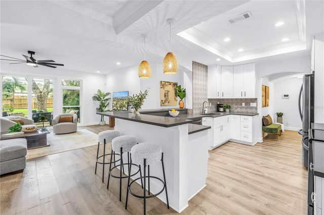 10819 SEMINOLE DRIVE N, St Petersburg, FL 33708