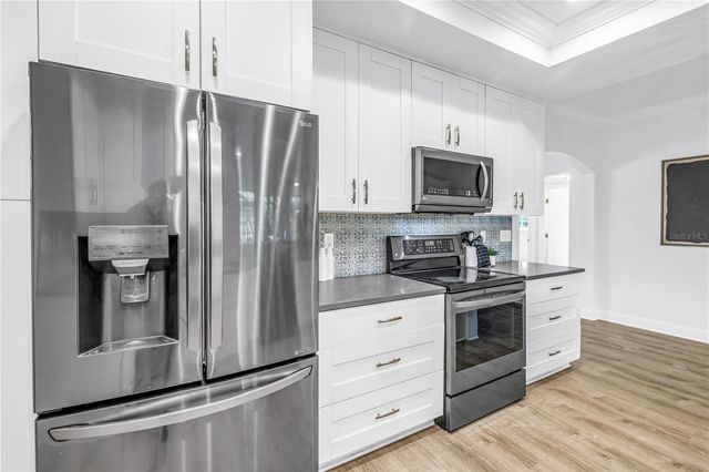 10819 SEMINOLE DRIVE N, St Petersburg, FL 33708