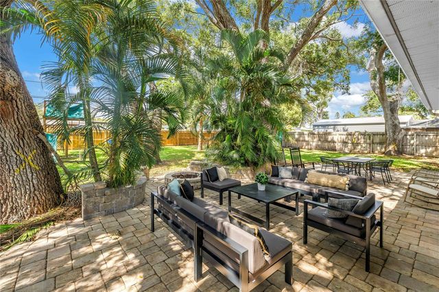 10819 SEMINOLE DRIVE N, St Petersburg, FL 33708