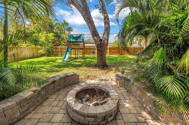 10819 SEMINOLE DRIVE N, St Petersburg, FL 33708