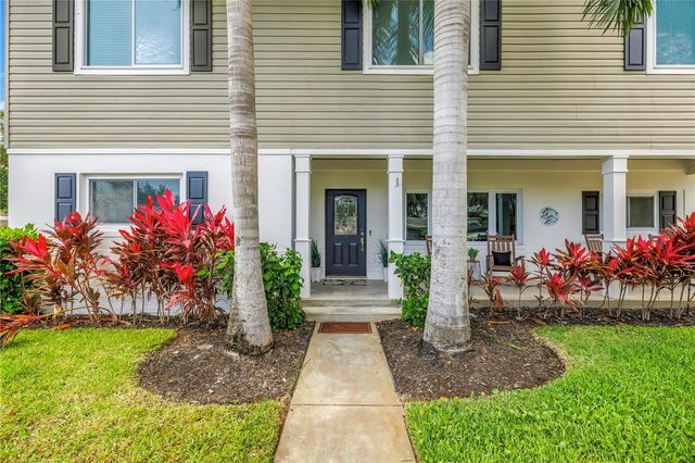 10819 SEMINOLE DRIVE N, St Petersburg, FL 33708