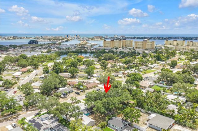 10819 SEMINOLE DRIVE N, St Petersburg, FL 33708