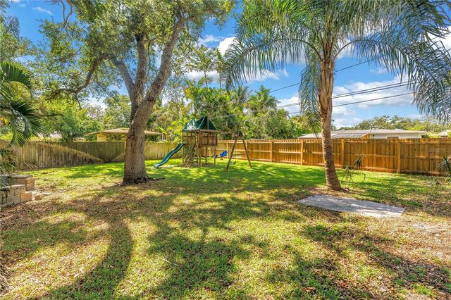 10819 SEMINOLE DRIVE N, St Petersburg, FL 33708