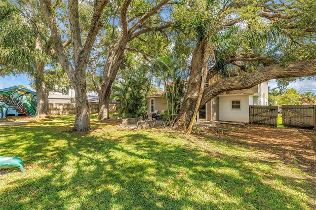 10819 SEMINOLE DRIVE N, St Petersburg, FL 33708