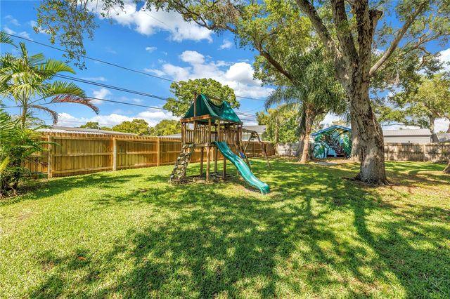 10819 SEMINOLE DRIVE N, St Petersburg, FL 33708