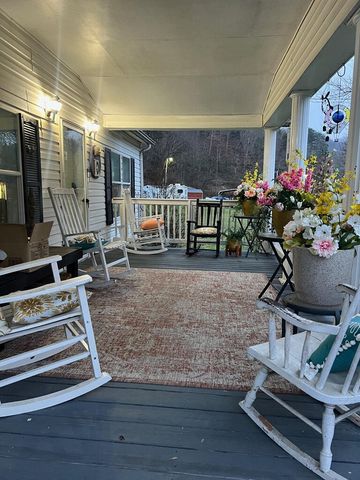 489 Adams Cemetery Road, Prestonsburg, KY 41653