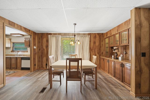 216 Shawnee Road, Sand Springs, OK 74063